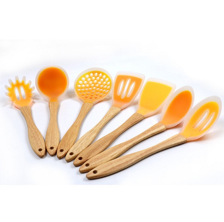 kitchen utensils set