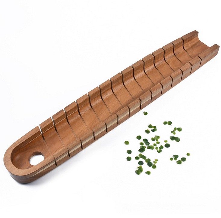 acacia bread board